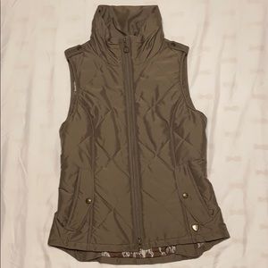 Ariat vest